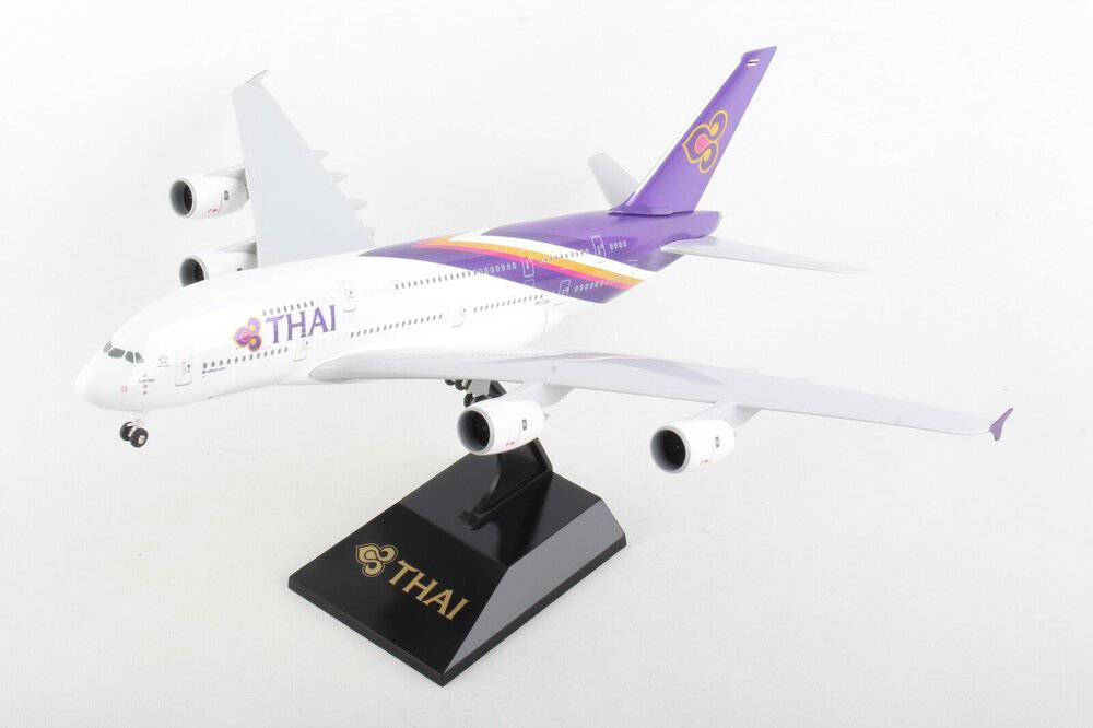 THAI A380-800 1/200 W/GEAR NEW LIVERY