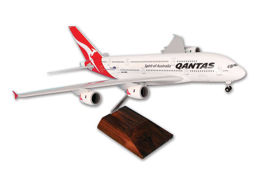 1/200 A380 Qantas w/Wooden Stand