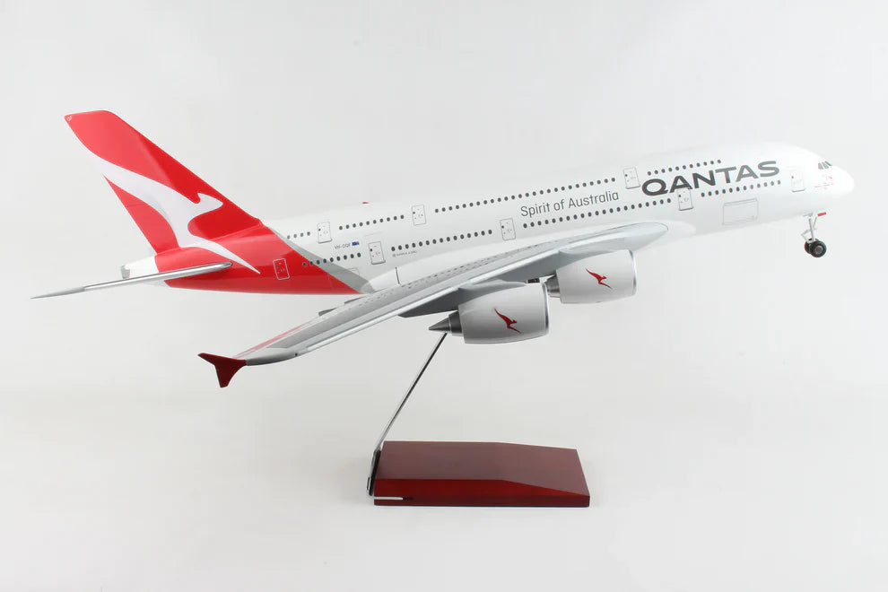 1/100 QANTAS A380 with Wooden Stand