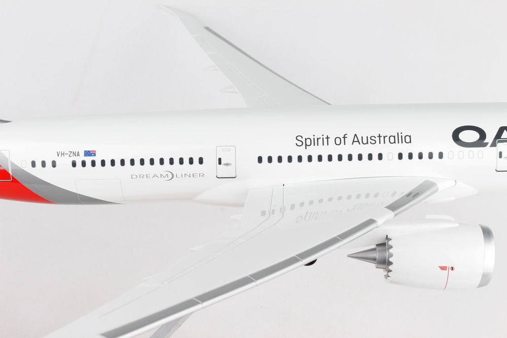 1/100 QANTAS B787-9 with Landing Gear and Wooden Stand