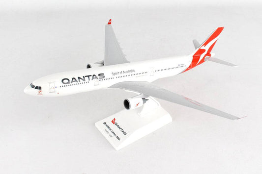 1/200 A330-300 Qantas New Livery