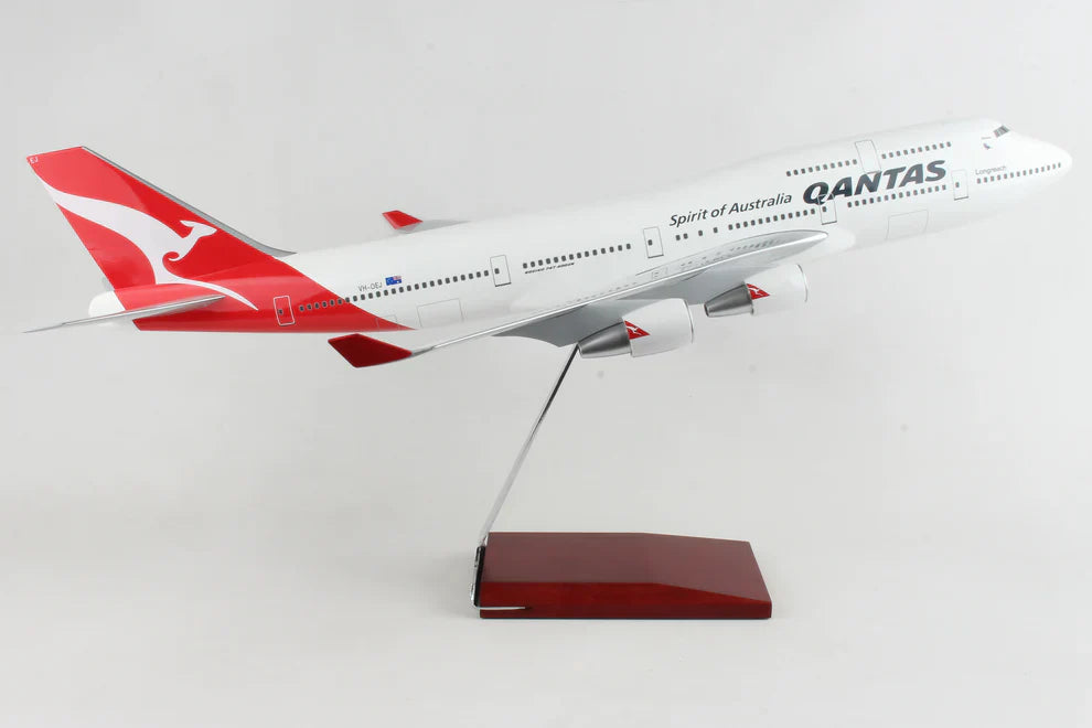 1/100 Qantas 747-400