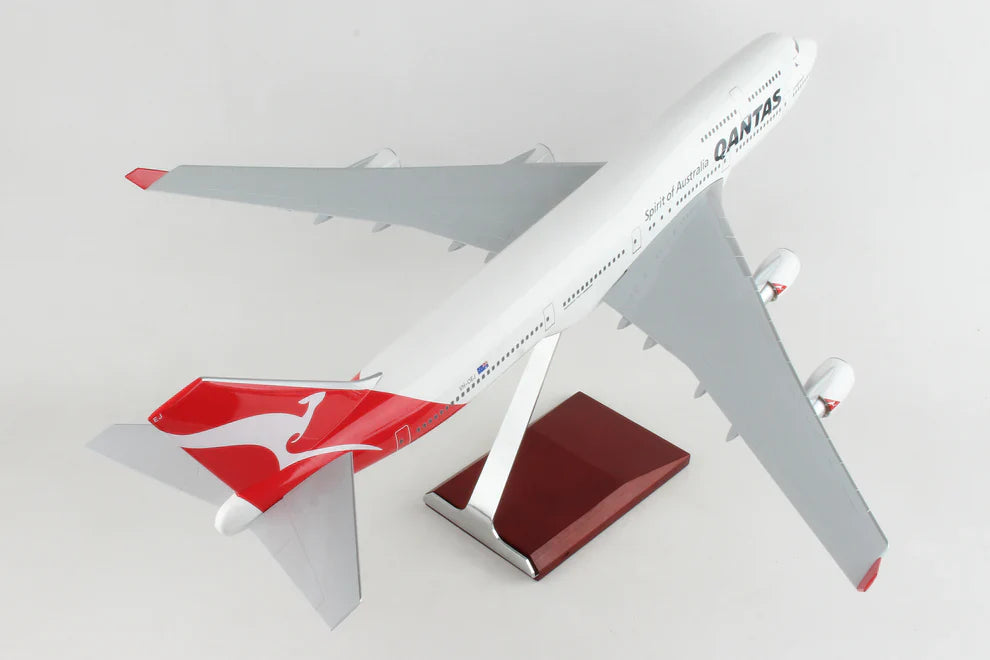 1/100 Qantas 747-400