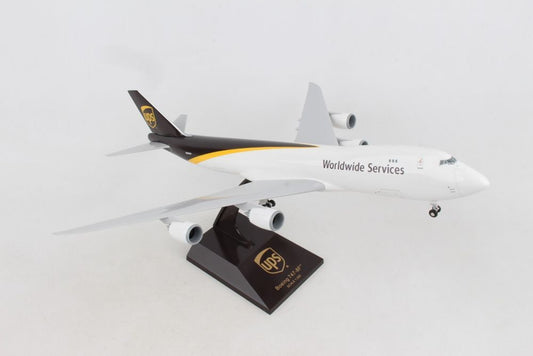 1/200 UPS 747-8F w/Gear