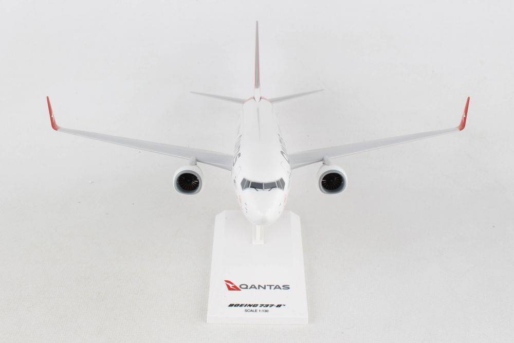 1/130 QANTAS B737-800 New Livery