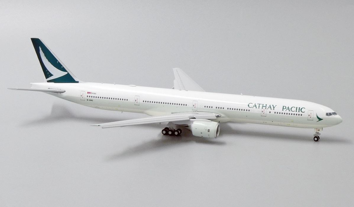 1/400 MISC B777-300 PACIIC TITLES FLAPS DOWN B-HNO