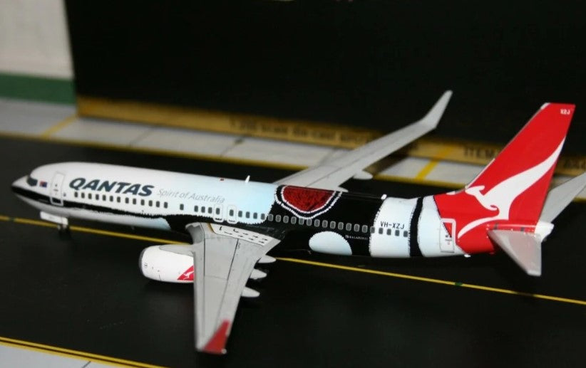 1/200 B737-800w QANTAS Mendoowoorji