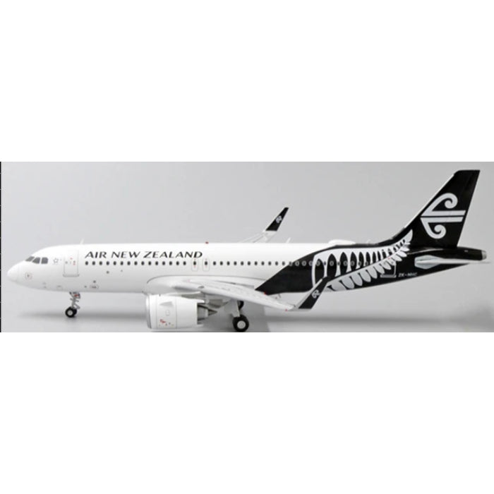 1/200 Air New Zealand Airbus A320NEO Reg: ZK-NHC with Stand