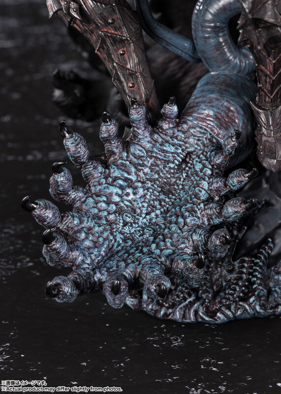 Figuarts Zero Touche Metallique Guts (Berserker Armor)