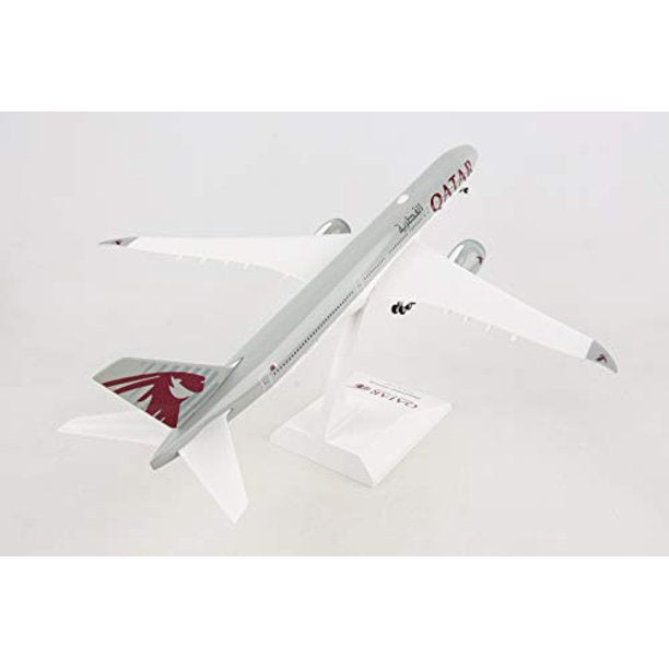 1/200 QATAR 777-9 w/Gear & Flex Wingtips