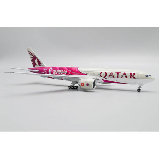 1/400 Qatar Airways B777-200LR A7-BBI  World Cup Livery?