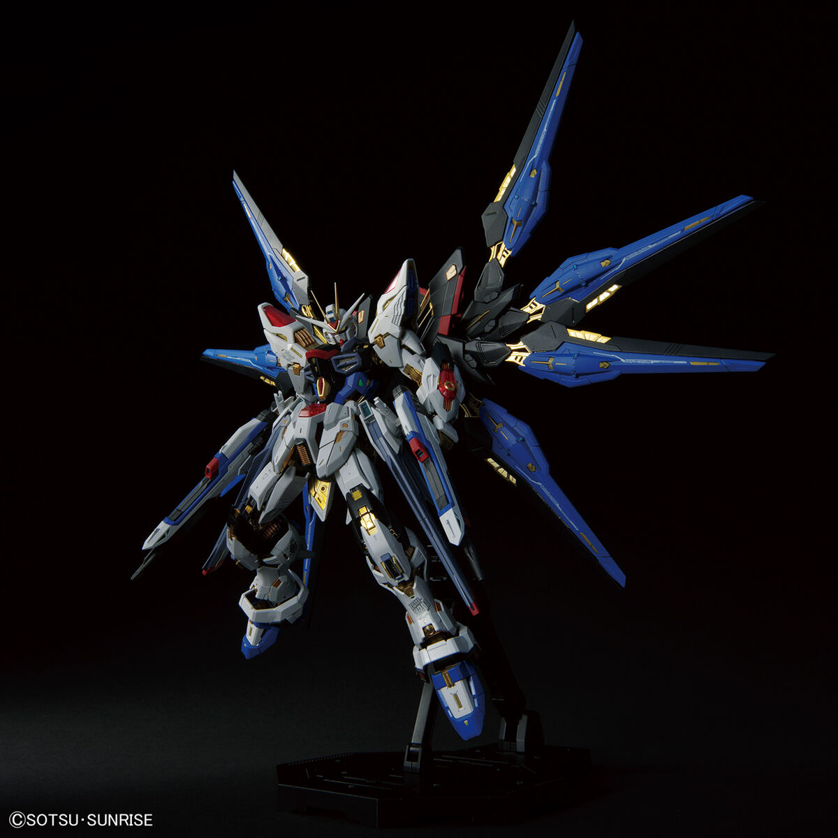 MGEX 1/100 STRIKE FREEDOM GUNDAM