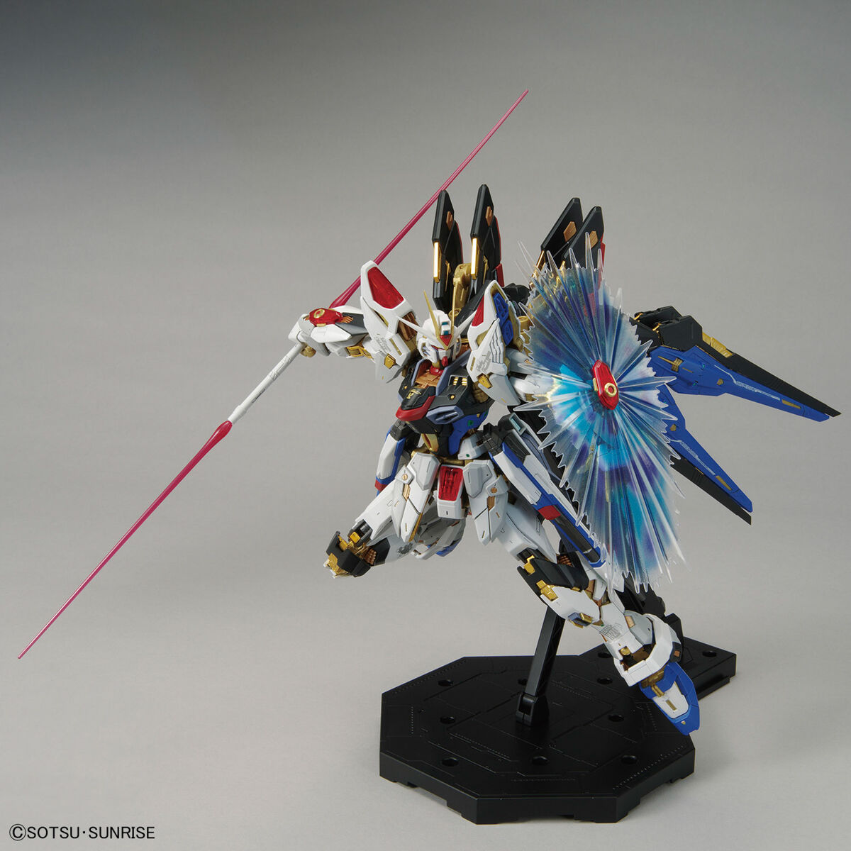 MGEX 1/100 STRIKE FREEDOM GUNDAM