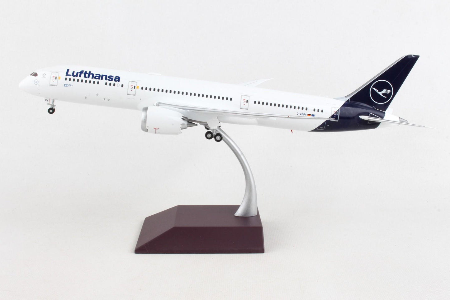 1/200 Lufthansa B787-9 D-ABPA