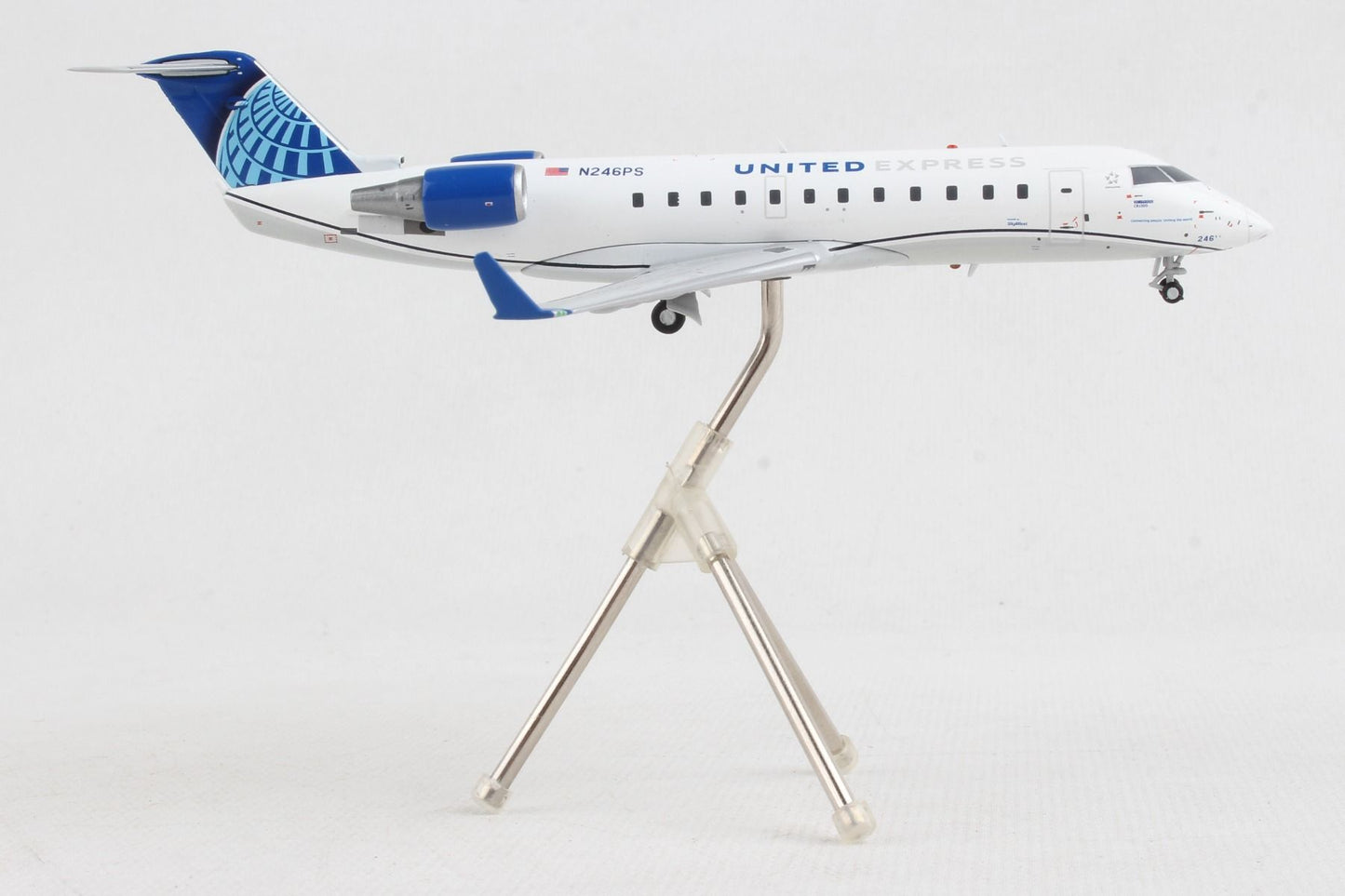 1/200 United Express CRJ200LR N246PS