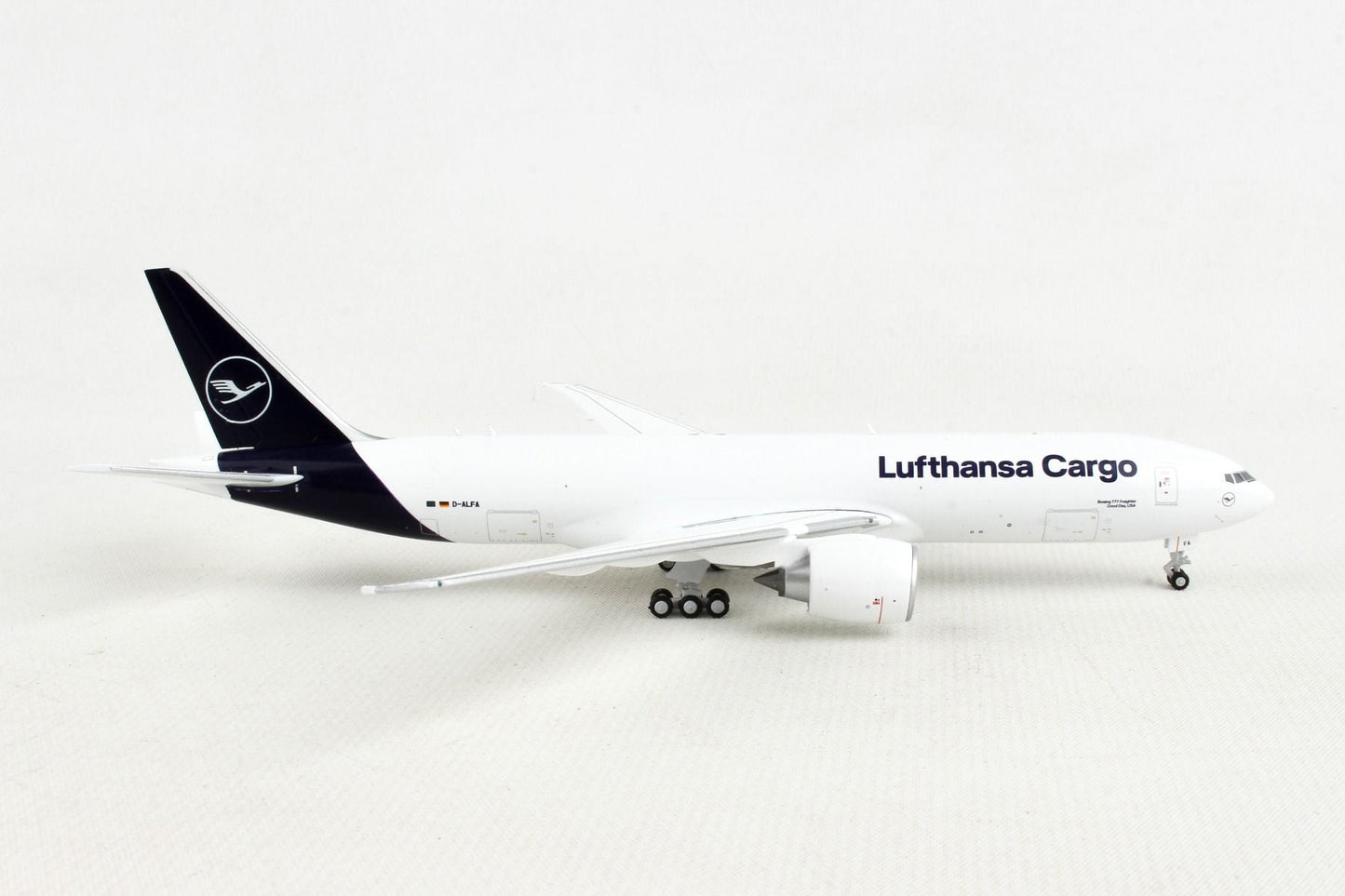 1/400 Lufthansa Cargo 777-200LRF D-ALFA