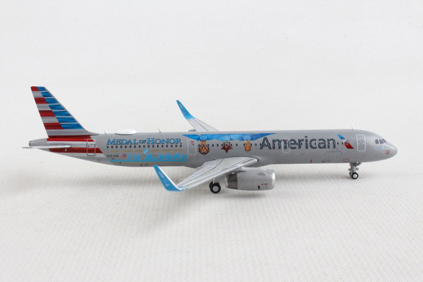 1/400 American Airlines A321S N167AN "Flagship Valor/Medal of Honor"