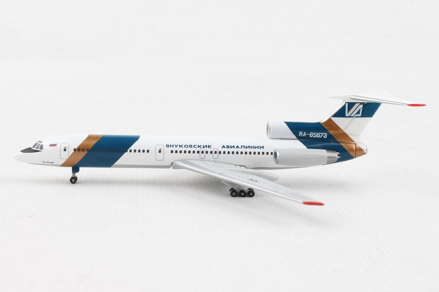 1/500 Vnukovo Airlines Tupolev TU-154M RA-85673