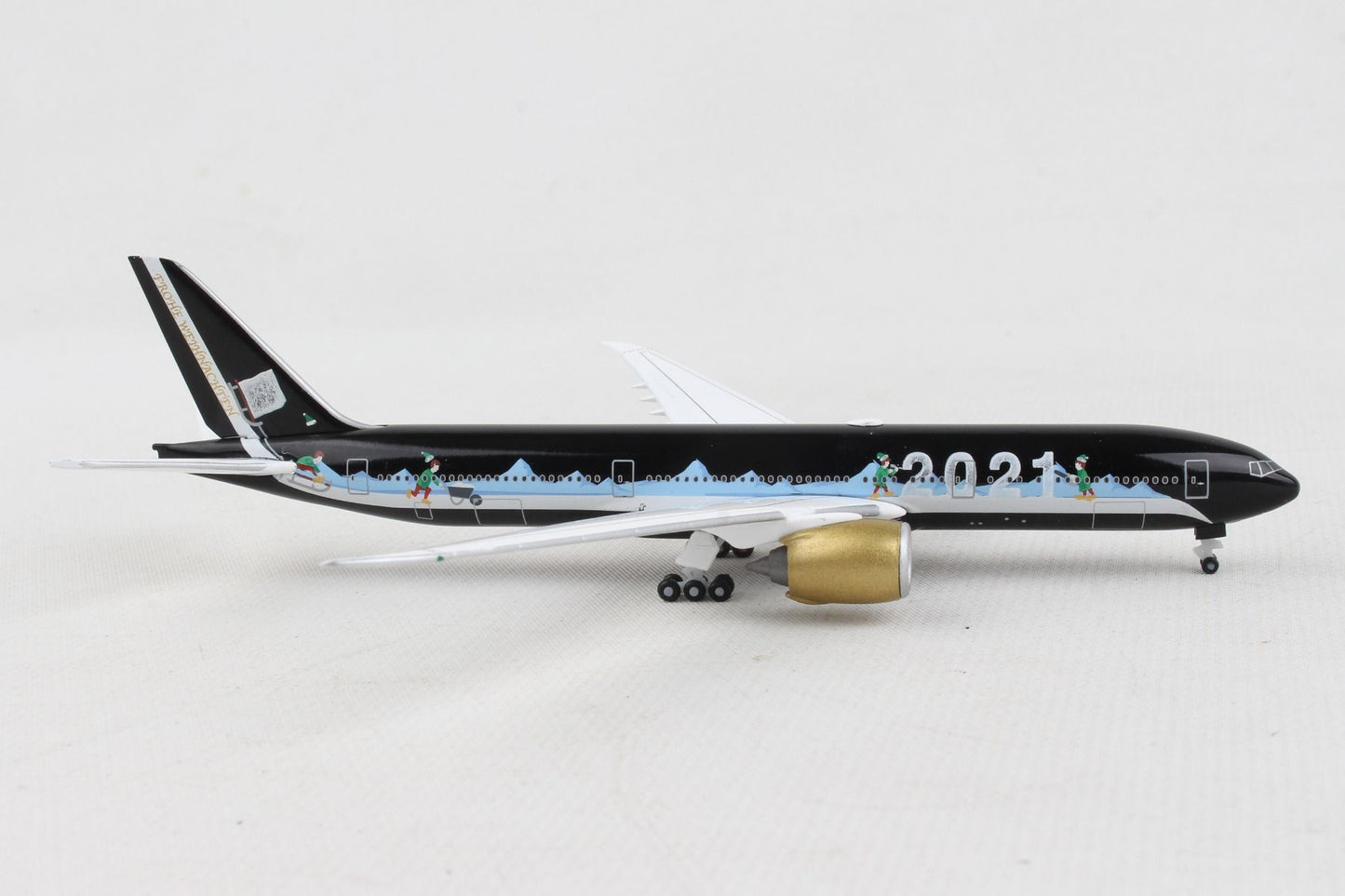 1/500 Christmas 2021 Boeing 777-8