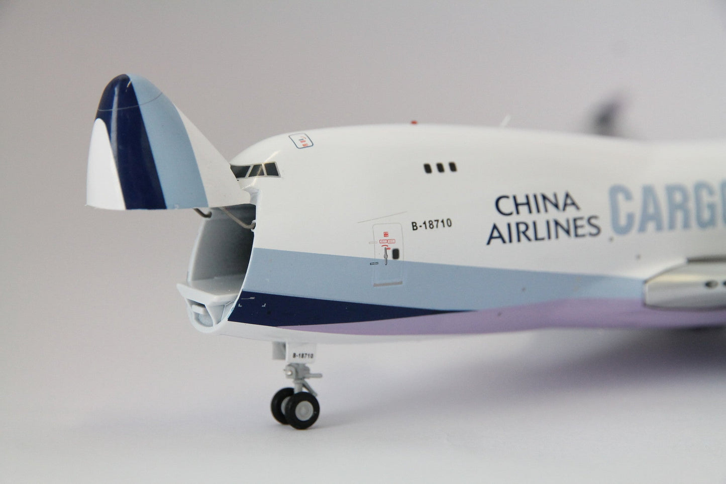 1/200 China Airlines Cargo B747-400F Interactive Series B-18710