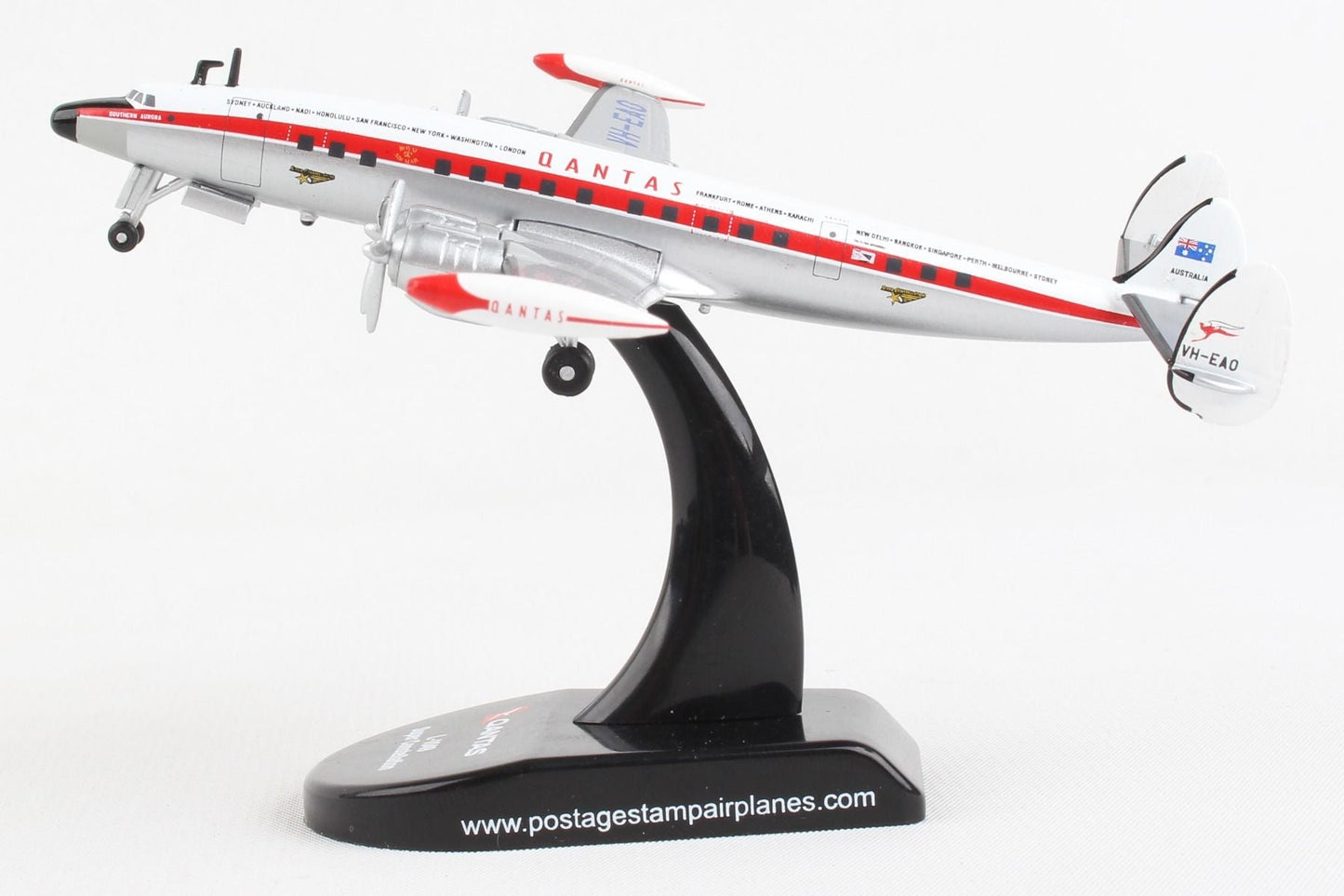 1/300 QANTAS Constellation L-1049 VH-EAO