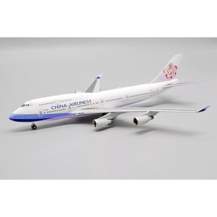 1/400 China Airlines Boeing 747-400 Reg: B-18215 with Antenna