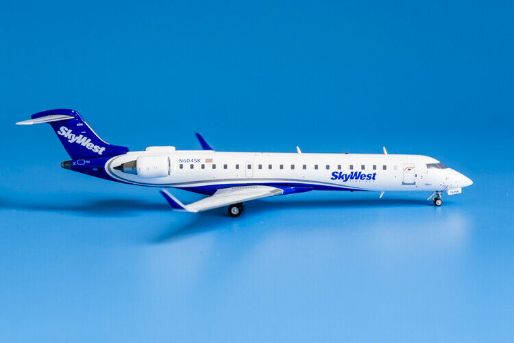 1/200 SkyWest Airlines CRJ700 N604SK