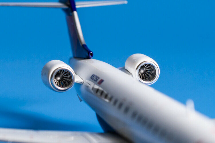 1/200 Delta Connection CRJ900 N821SK