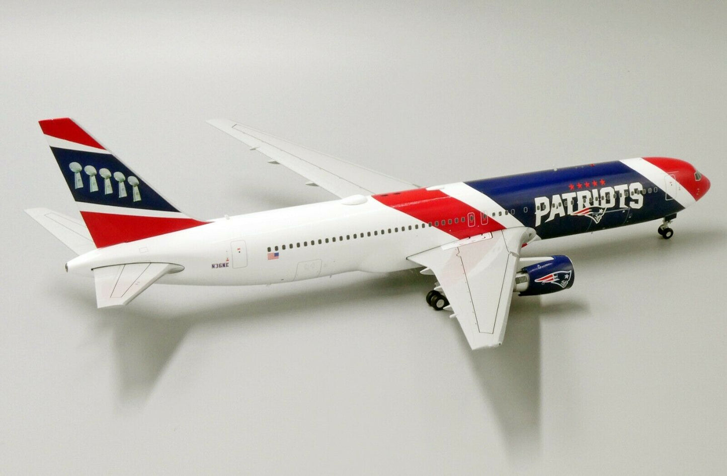 1/200 NEP B767-300 N36NE