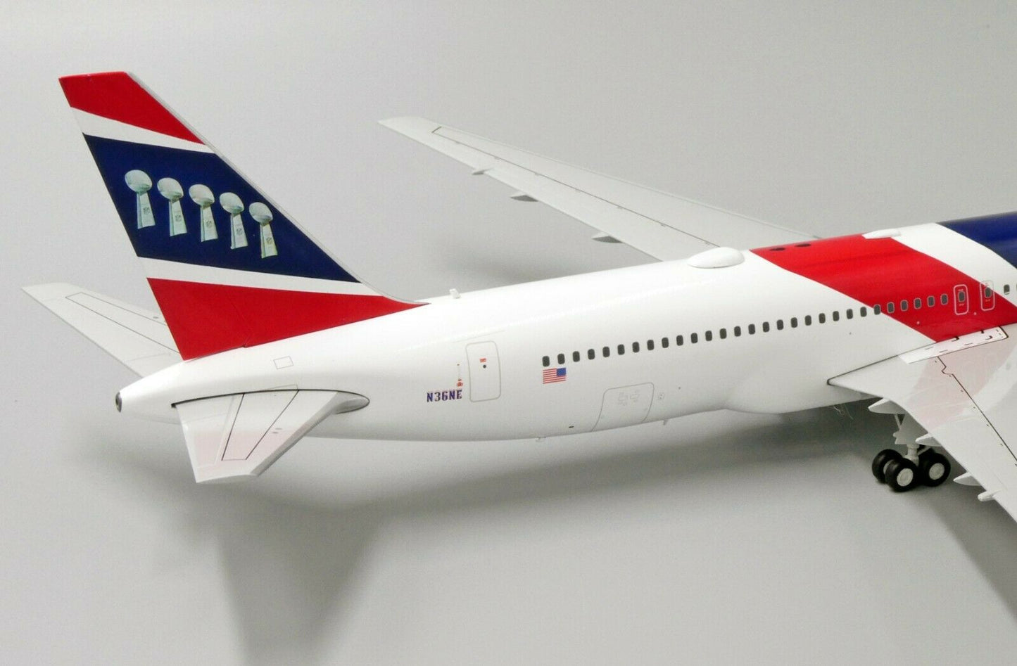 1/200 NEP B767-300 N36NE