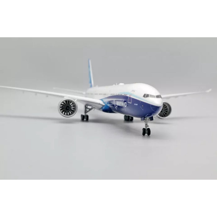 1/200 Boeing House Color 777-9X Reg: N779XX with Stand