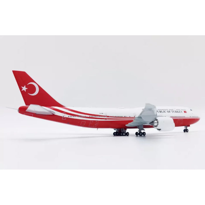 1/400 Turkey Government Boeing 747-8(BBJ) Reg: TC-TRK with Antenna