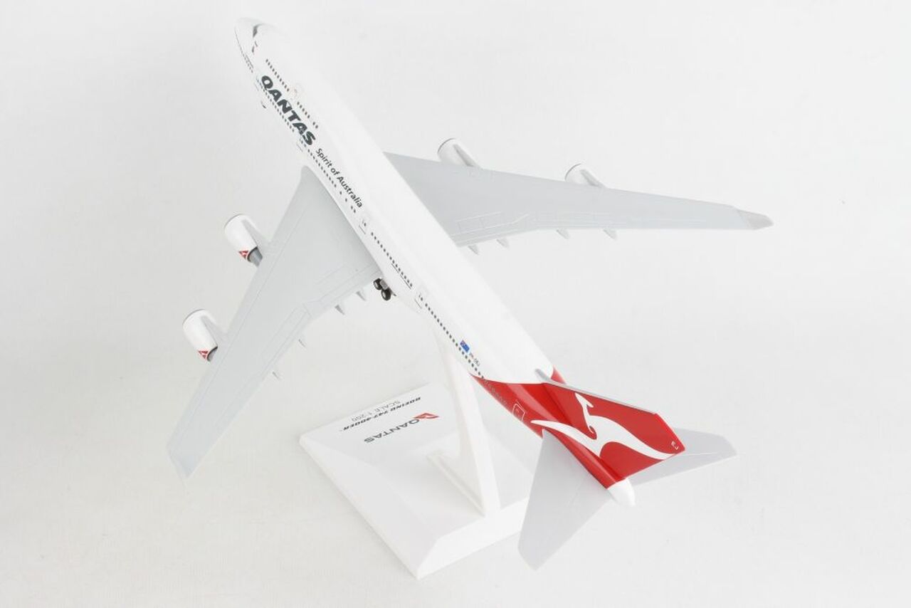 1/200 B747 QANTAS NEW LIVERY