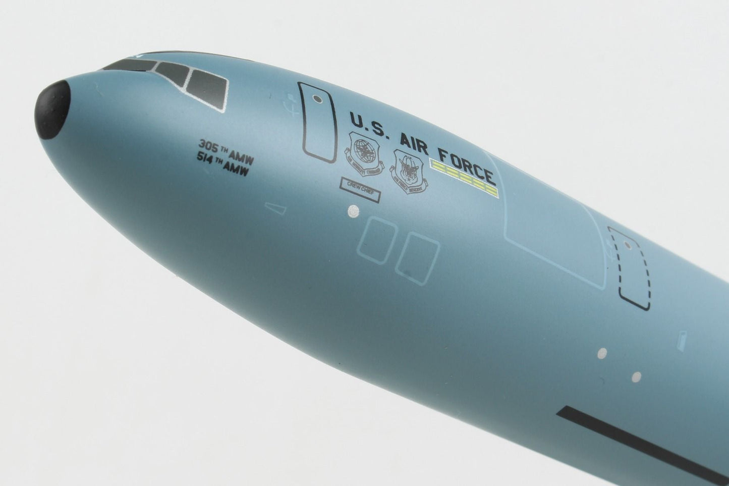 1/200 USAF KC-10 MCGUIRE AFB (New Livery)