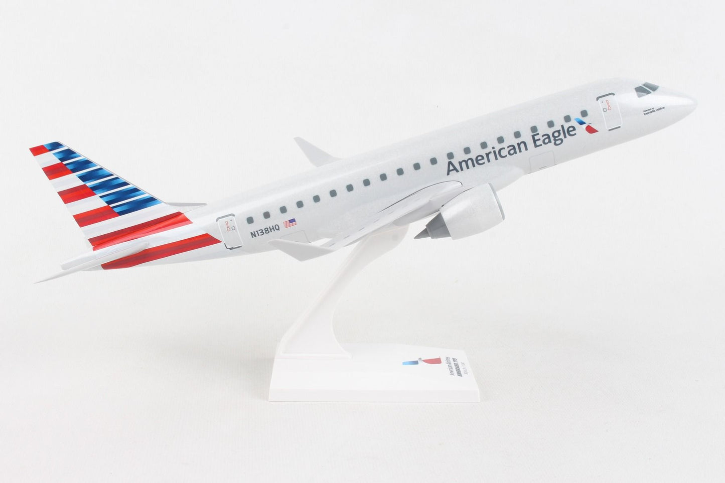 1/100 AMERICAN EAGLE Embraer E175 New Livery (Republic Airlines)