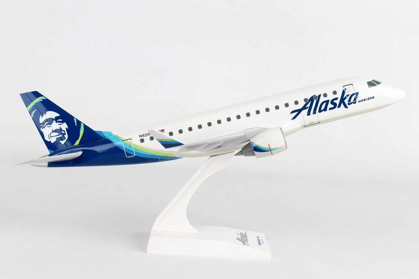 1/100 ALASKA E175 Horizon N620QX