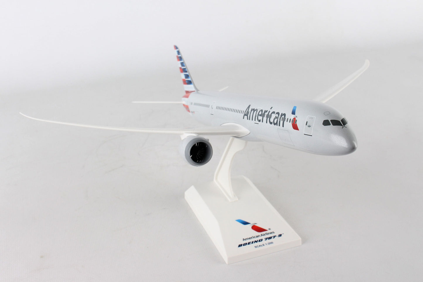 1/200 American B787-9