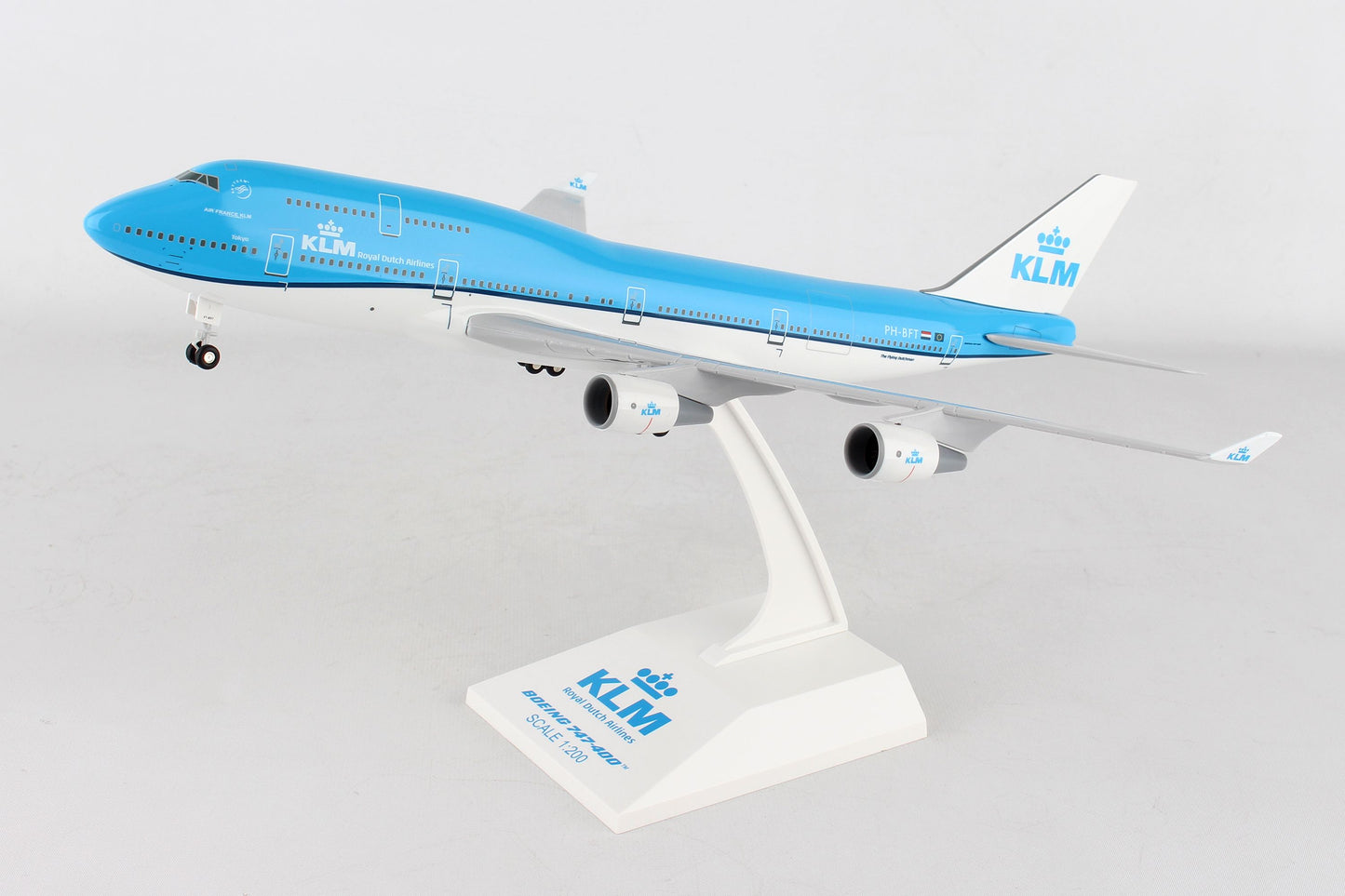 1/200 KLM B747-400 w/Gear New Livery