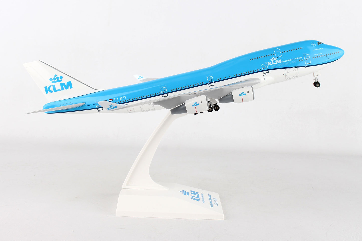 1/200 KLM B747-400 w/Gear New Livery